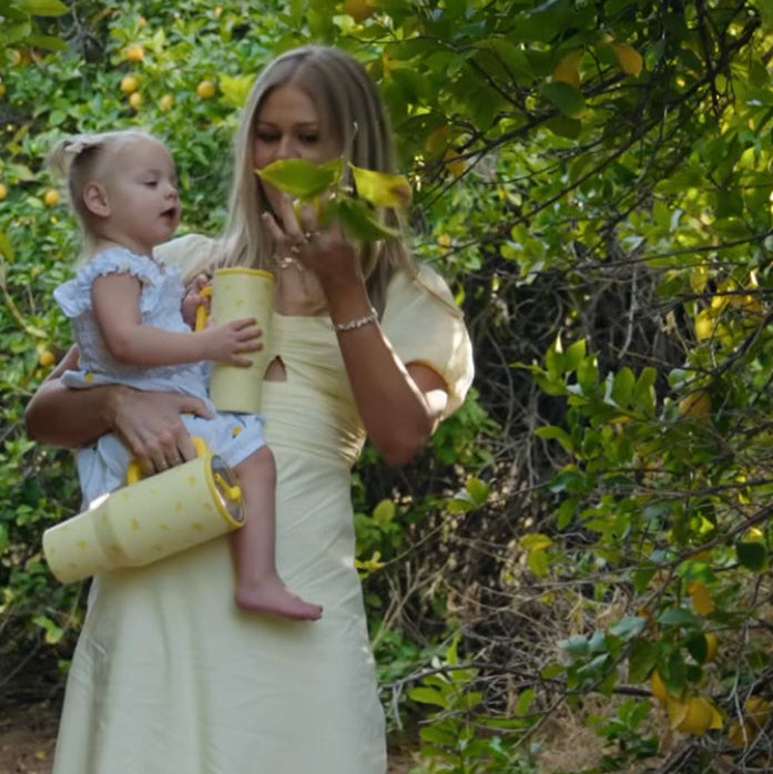 Main Squeeze 🍋 | Hydrojug 946 ml | 32 oz