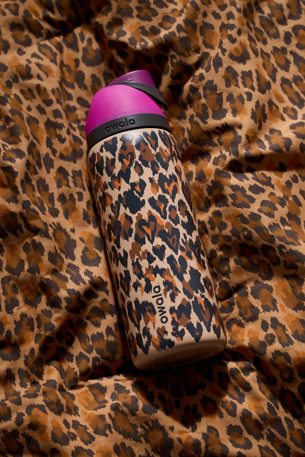 Wild at Heart 🩷🐆  | Owala UO Exclusive FreeSip 946 ml | 32 oz