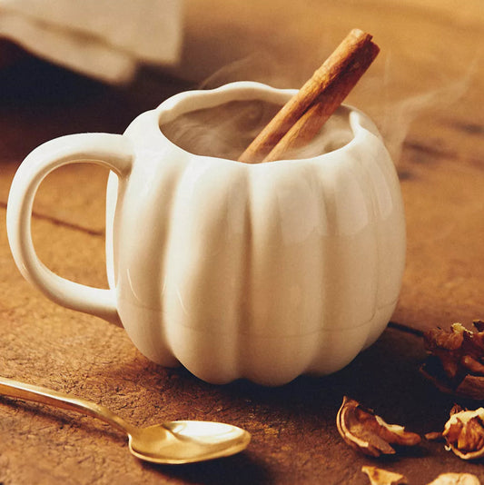 Taza Anthropologie White  Pumpkin 🎃🤍
