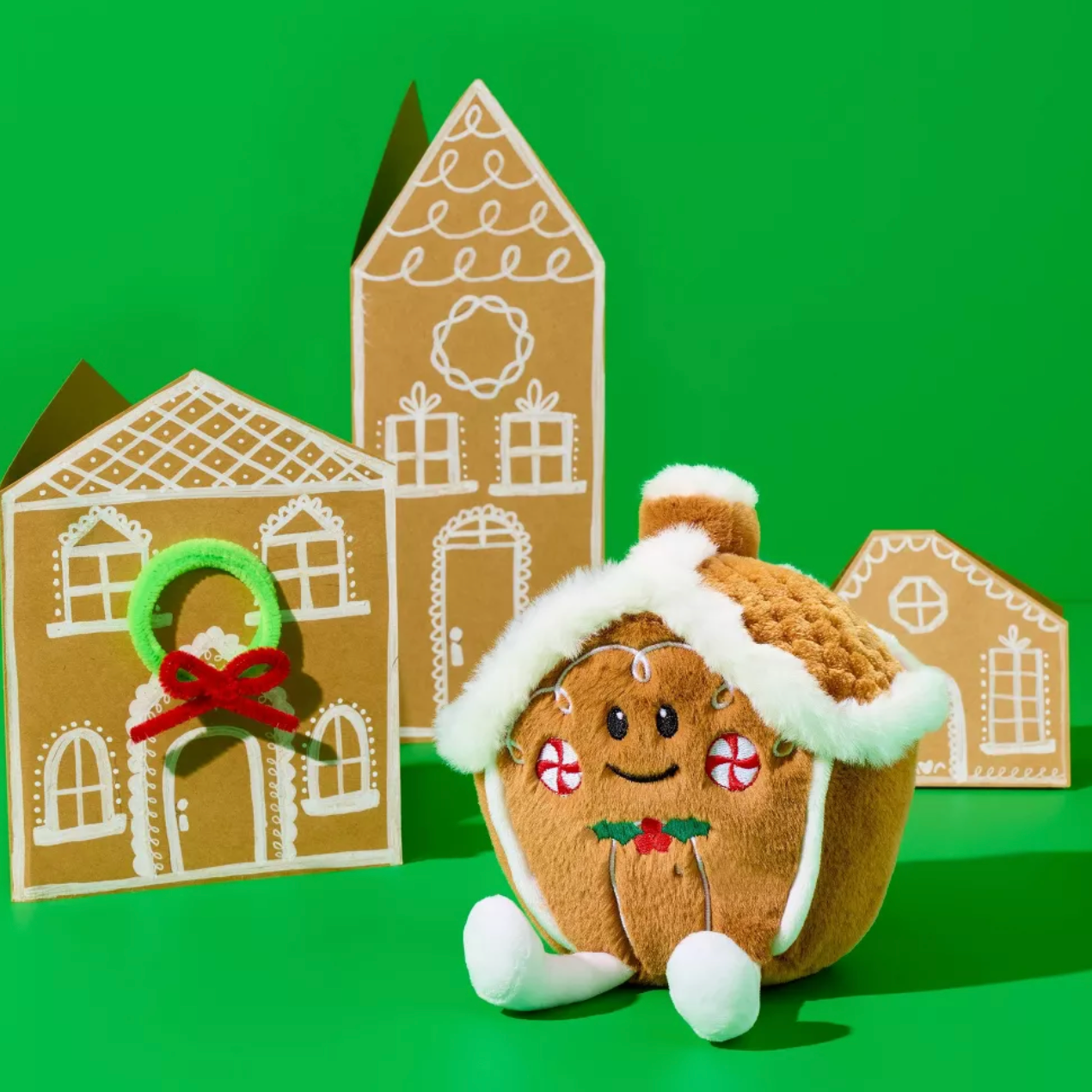 Gigglescape | Gingerbread house plush | Peluche de casita de Jengibre 🍪 |