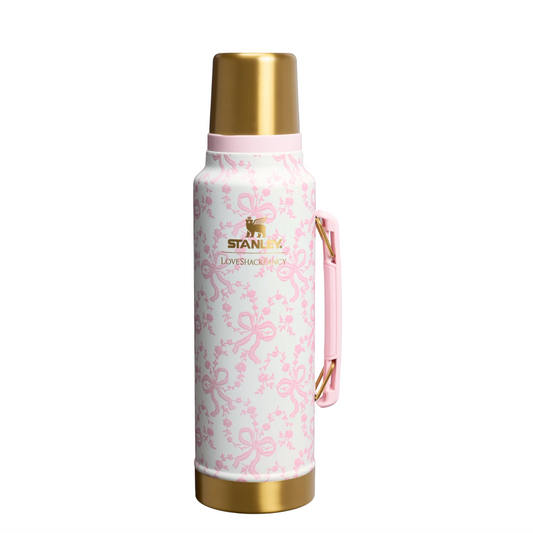Coquette Bow Chantilly 🎀 | Stanley 1913 x LoveShackFancy Holiday The Legendary classic bottle 1 L