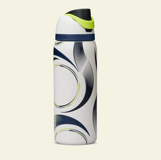 Steel the Ball ⚽️💚 | Owala FreeSip 946 ml | 32 oz