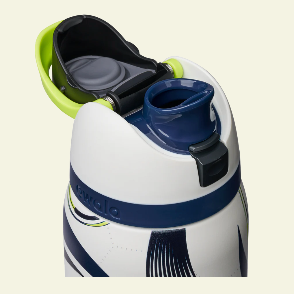 Steel the Ball ⚽️💚 | Owala FreeSip 946 ml | 32 oz