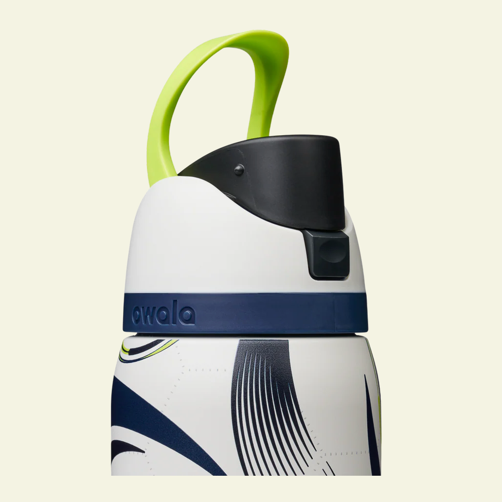 Steel the Ball ⚽️💚 | Owala FreeSip 946 ml | 32 oz