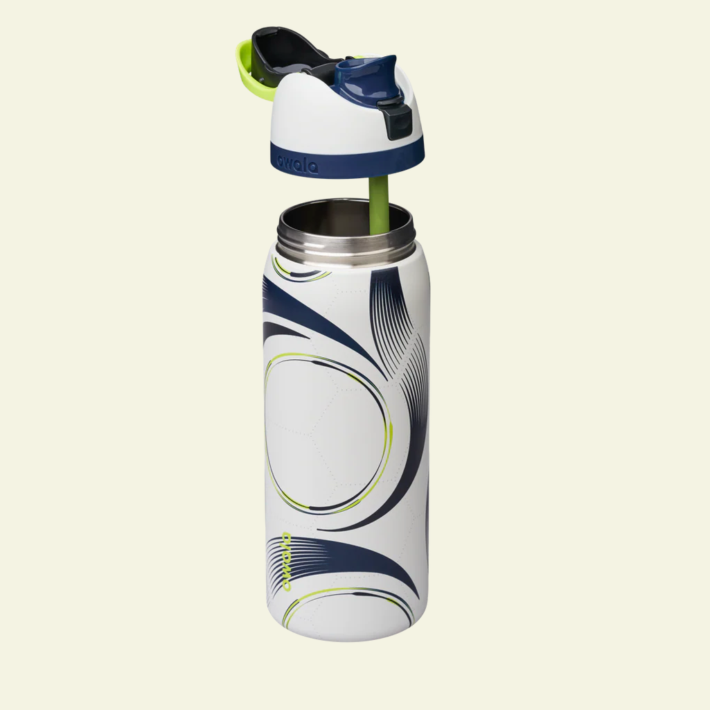 Steel the Ball ⚽️💚 | Owala FreeSip 946 ml | 32 oz
