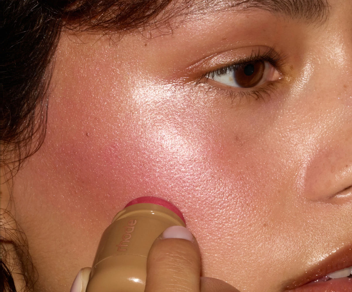 Rhode | Pocket pearl, the mini shimmery flush 💗 | Geminis